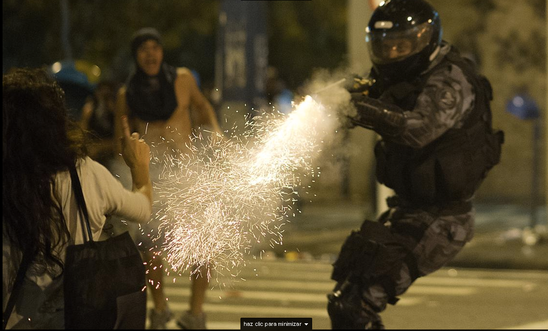 AFP Foto antidisturbios Brsil